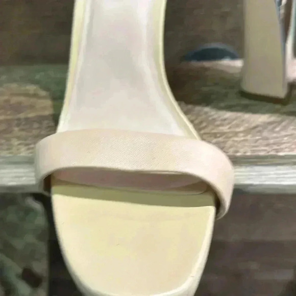 KARA LAGERFELD PARIS Carah Nude Heel Size 8.5 - Picture 4 of 12